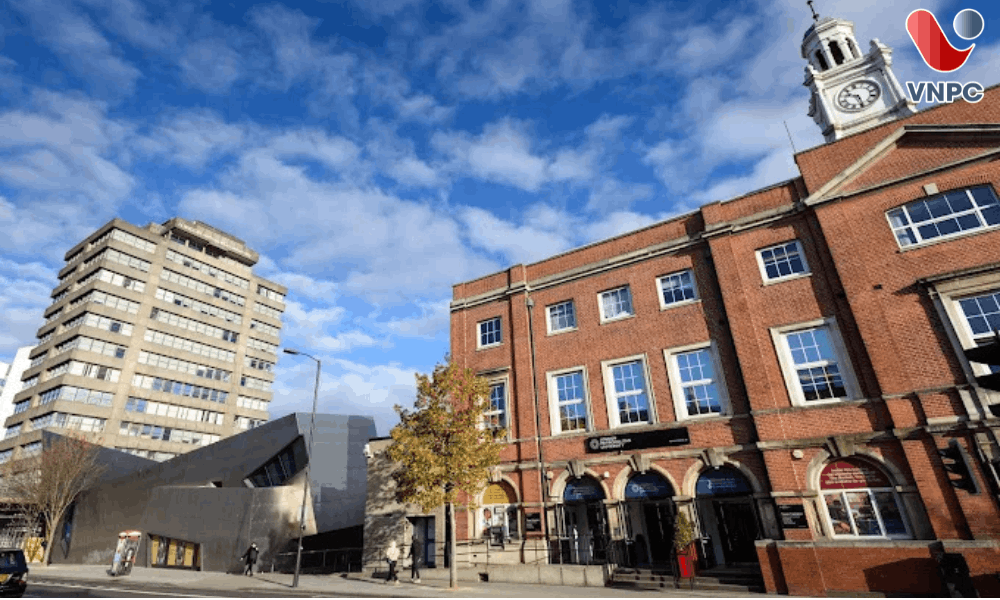 London Metropolitan University: Điều Kiện, Học Phí, Học Bổng